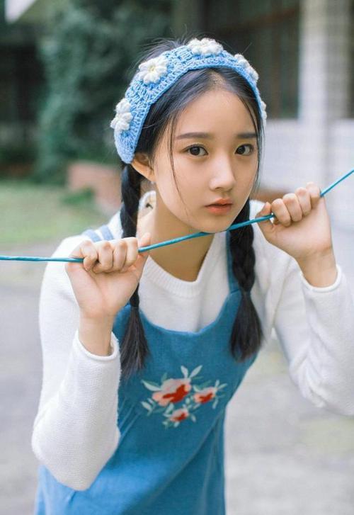 “切尔西高效反击压制PSG，战术完胜图赫尔”