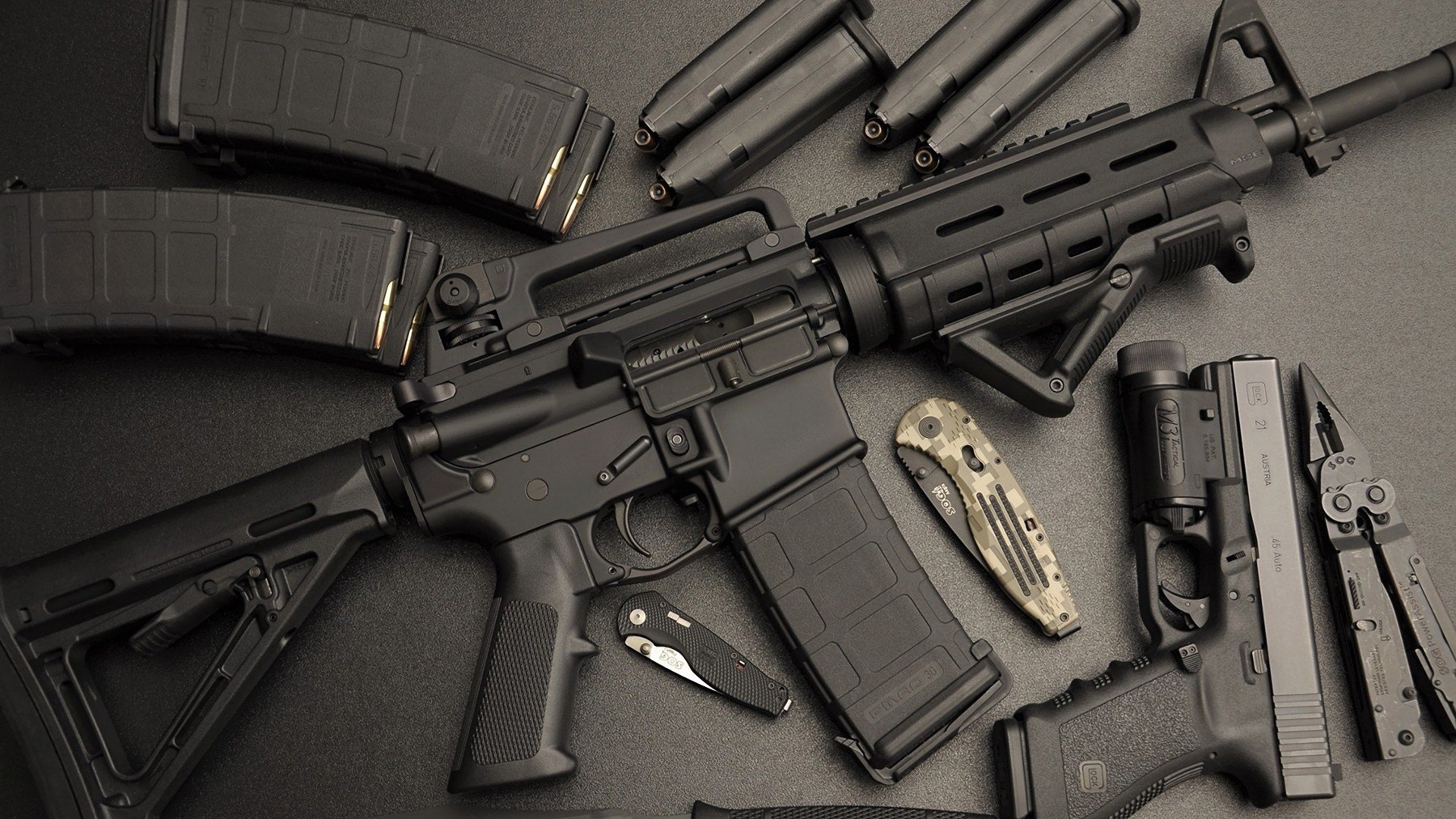 “武术对决：2025世界运动会高新体育中心武者斗志昂扬”