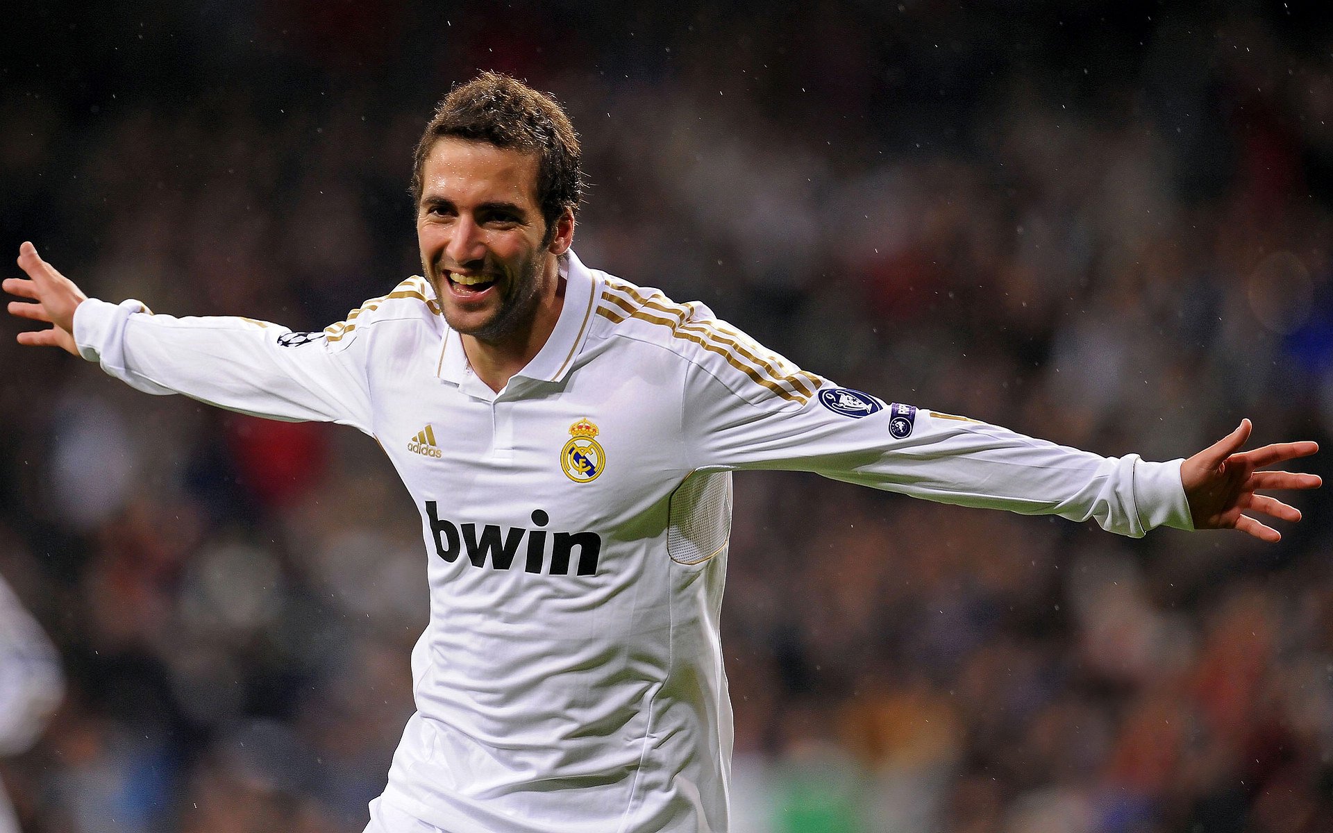 欧冠八强：巴黎首回合4比1血洗曼联 “大巴黎”气质进化记